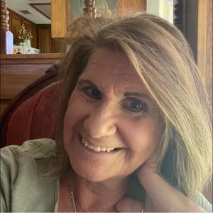 Meet your Posher, Deborah